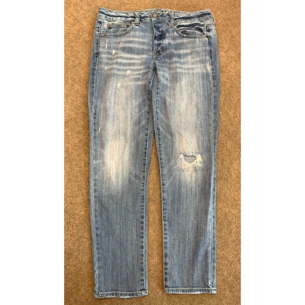 American Eagle Jeans Womens 6 Boyfriend Low Rise Distressed Button Fly Denim